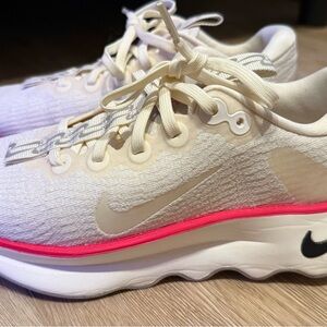 Nike Women's Cream and Pink Running Shoes